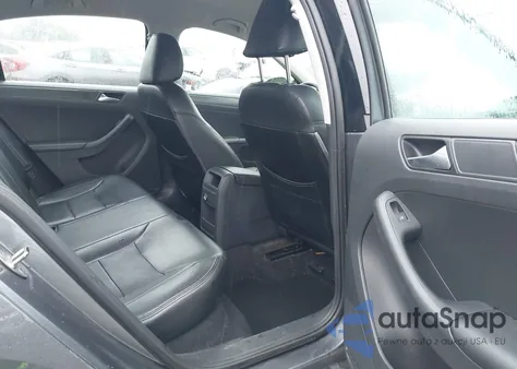 2015 Volkswagen Jetta 2.0L S z USA, uszkodzony, nr VIN 3VW2K7AJ2FM298458